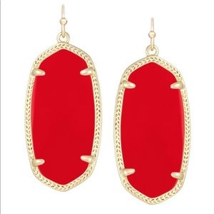 Elle Kendra Scott Earrings
